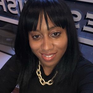 Meet your Posher, Simone